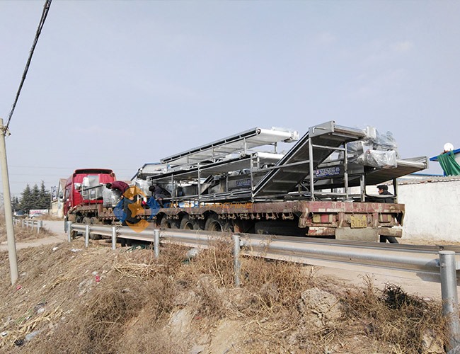 預(yù)制菜加工設(shè)備裝車(chē)發(fā)往客戶